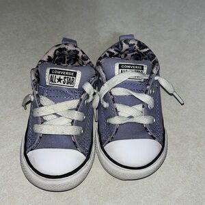 Converse tennis shoes